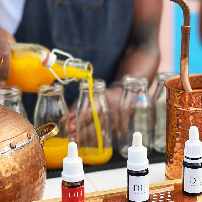 Sans rhum: Mocktails exotiques… avec un dash de&nbsp;CBD.